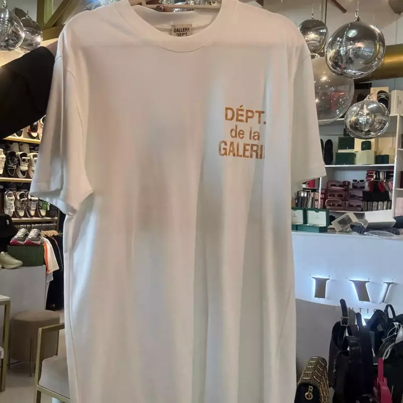 CAMISETA GALLERY DEPT
