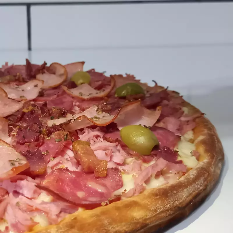 Pizza Quatro Carnes
