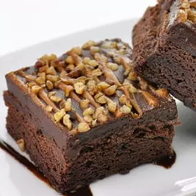 BROWNIE COBERTURA NUECES