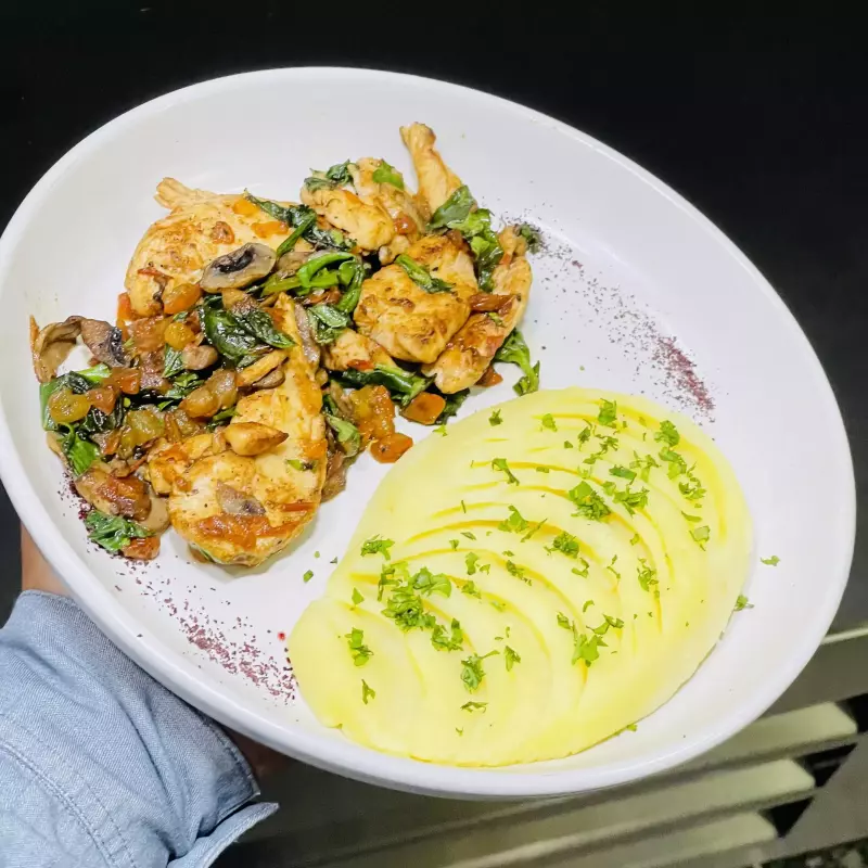 Pollo Toscano con Champiñones y pure