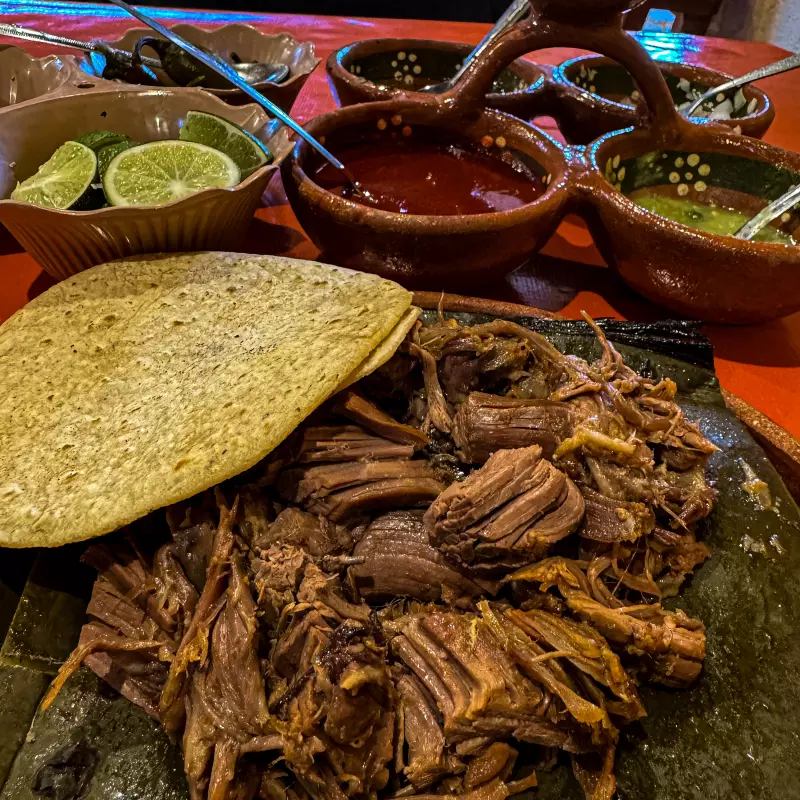 1 KILO DE BARBACOA DE CHIVO MACIZA