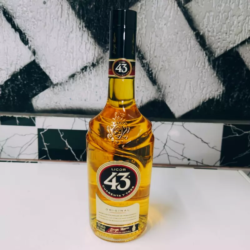LICOR 43