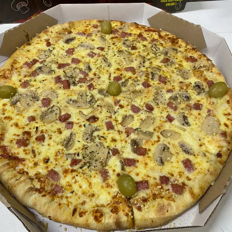 PIZZA SICILIANA *(Champignon)