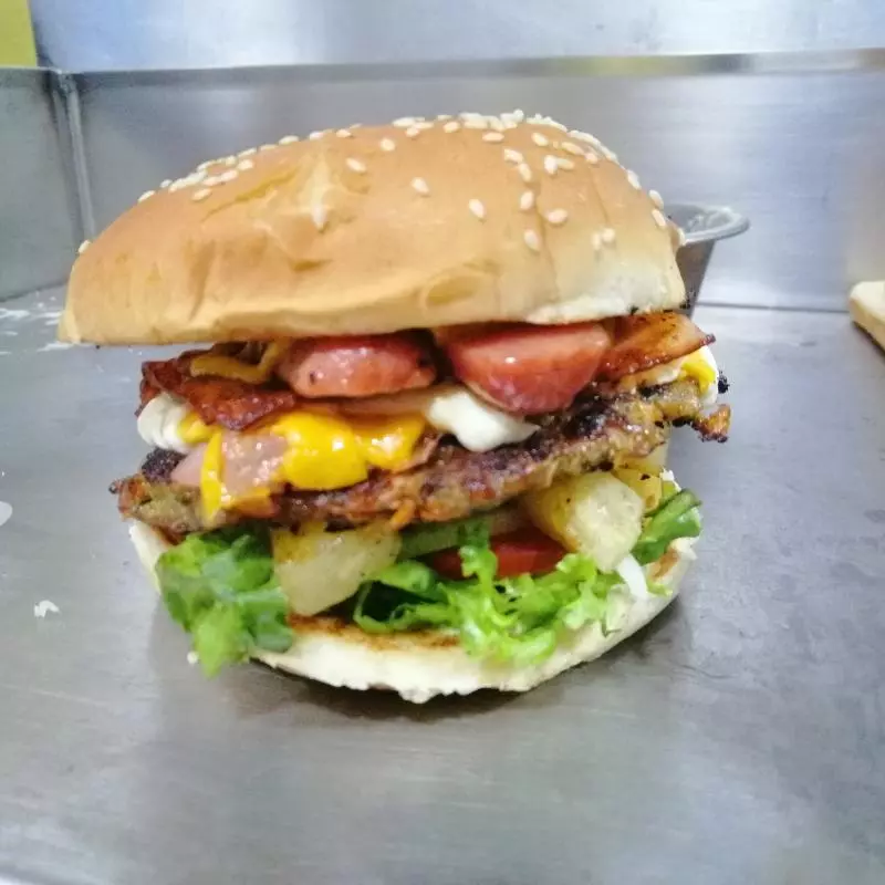 HAMBURGUESA HAWAIANA