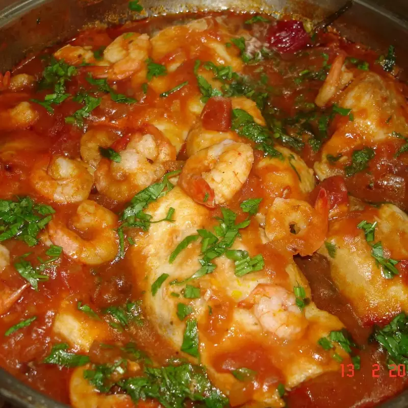 PEIXE FRITO POSTA MOLHO  CAMARAO P\2