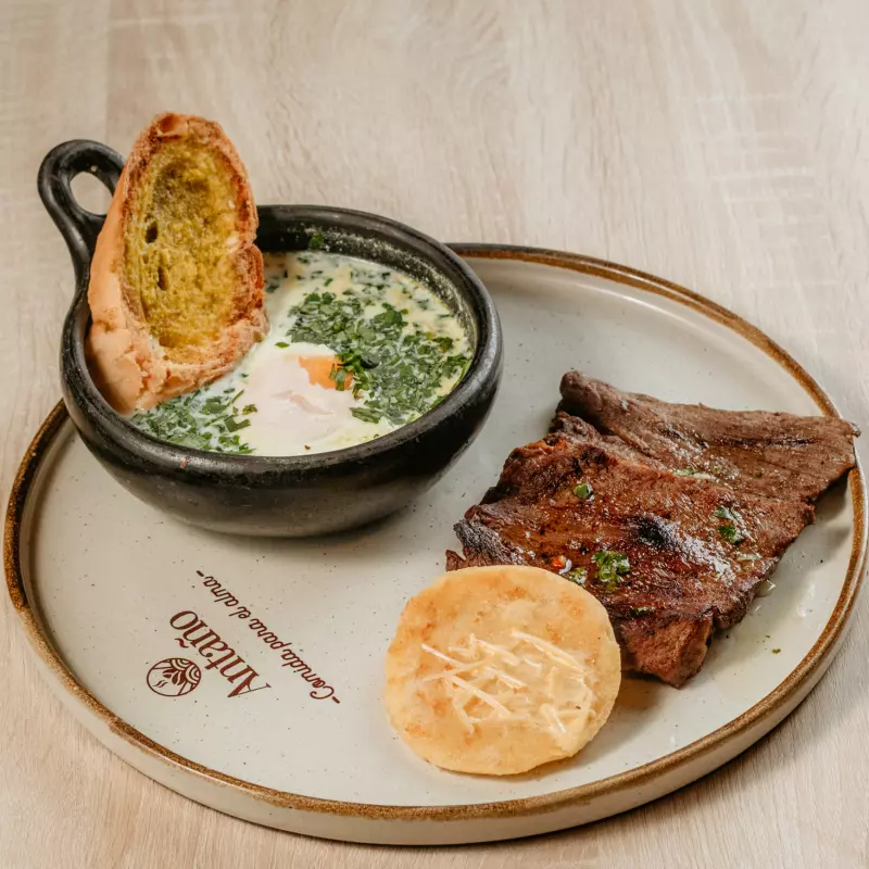 Changua huilense con carne