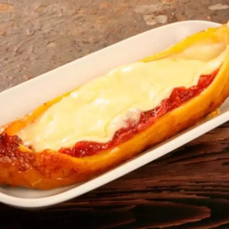 Plátano con Queso y Bocadillo