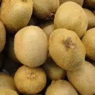 KIWI IMPORTADO BANDEJA 500 GMS