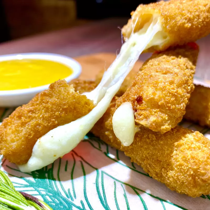 Av Montreal (mozarella stick)