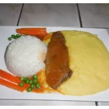 Pure con Asado de Carne