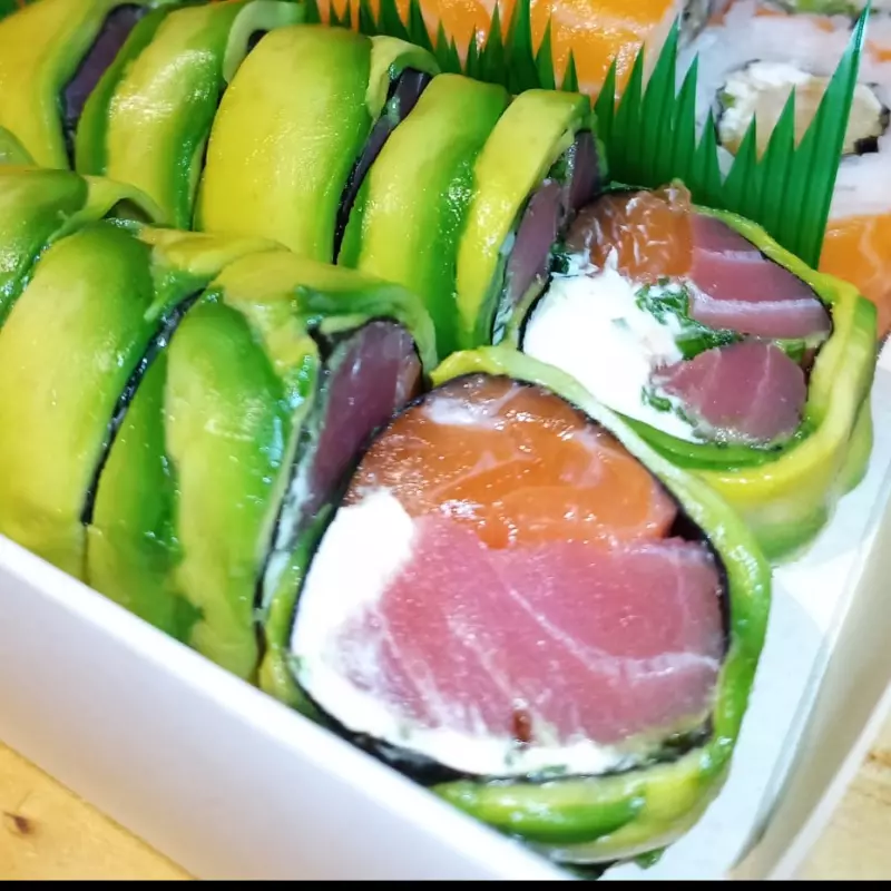 AVOCADO BONGO ROLL