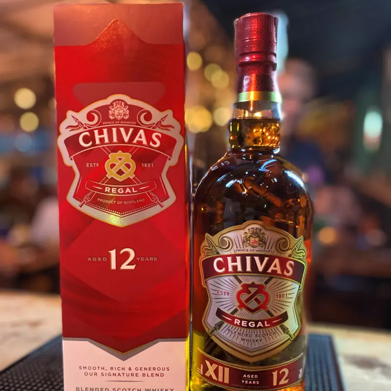 CHIVAS 12 ANOS + 4 RED BULL 250ML