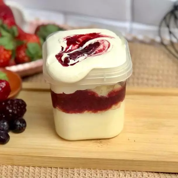 Ninho com Frutas Vermelhas