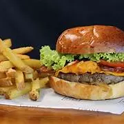 COMBO II - Chesseburger + Fritas