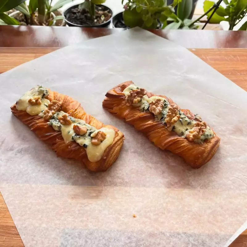 Folheado de Gorgonzola e Nozes