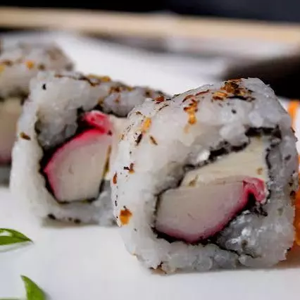 Uramaki de Kani - 08 Peças