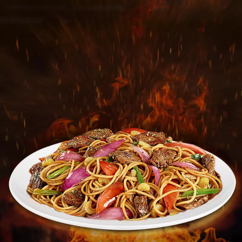 Tallarín saltado (carne)