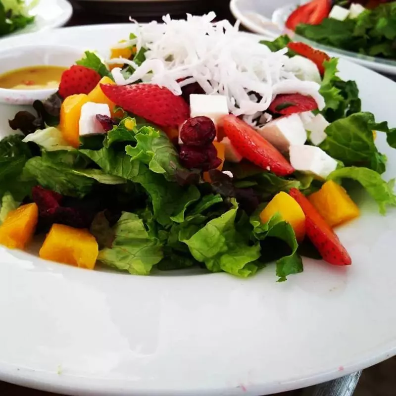 Ensalada Tropical con pechuga