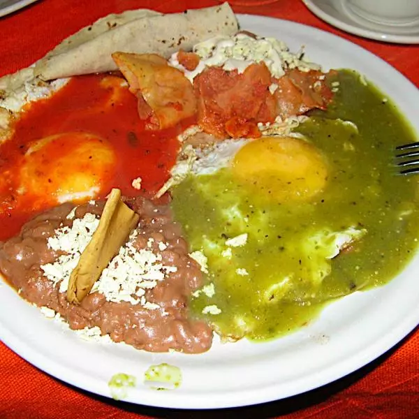 HUEVOS DIVORCIADOS