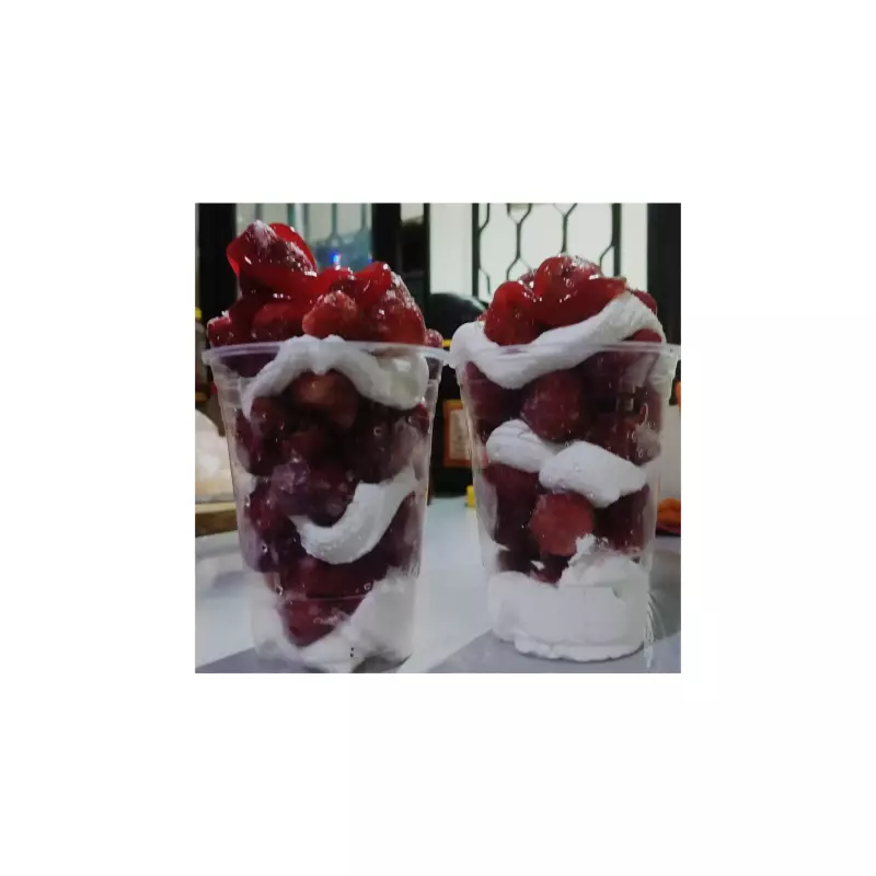 FRESAS CREMA BATIDA Y CAJETA