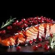 Salmão Assado ao Molho de Amora