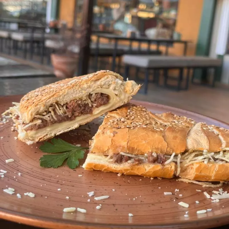 Baguete de costela desfiada