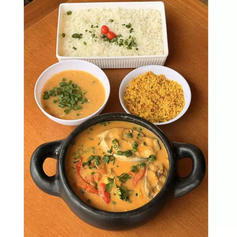 MOQUECA SERVE 2 PESSOAS