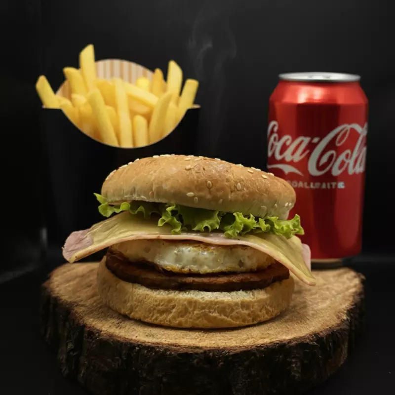 egg x burguer  + Fritas + Lata