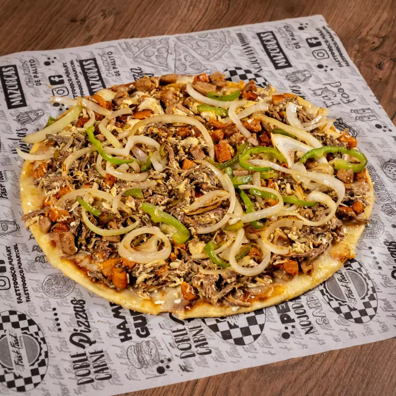 Pizza Carnes salteada