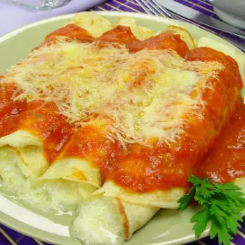 PANQUECA COMPLETA DE MUSSARELA