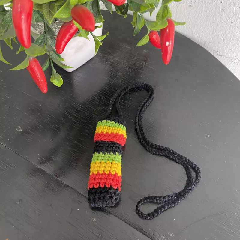 Porta isqueiro Rasta de crochê