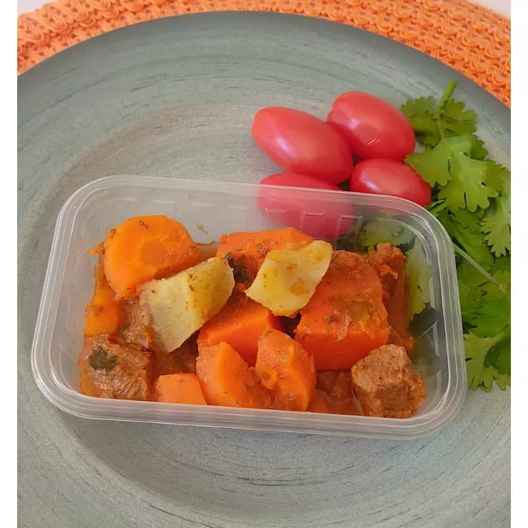 Picadinho de carne com legumes