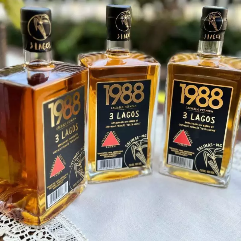CACHAÇA PREMIUM 1988 3 LAGOS 750ML