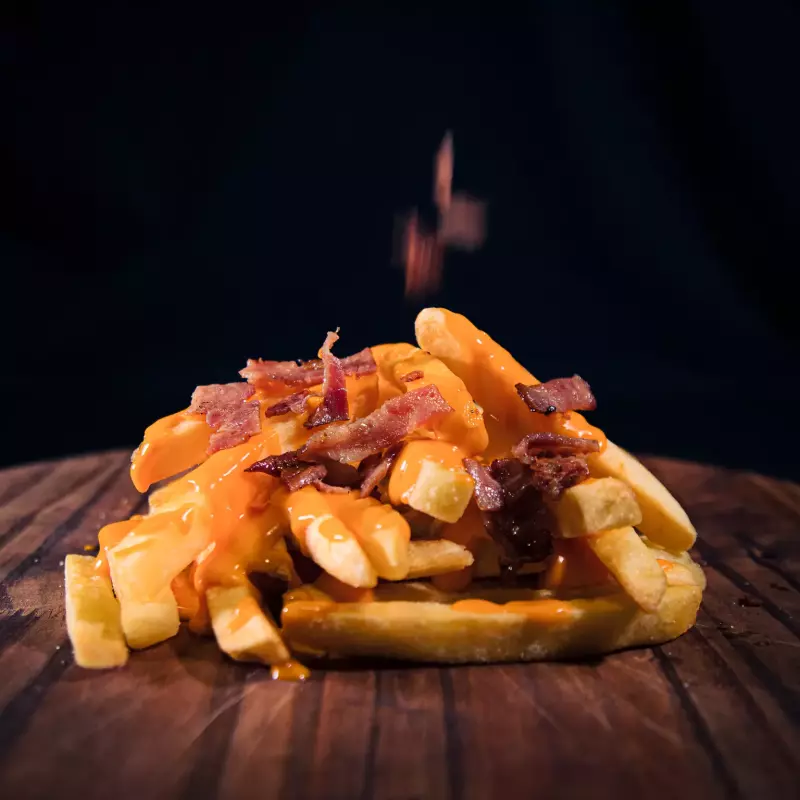 BATATA COM CHEDDAR E BACON