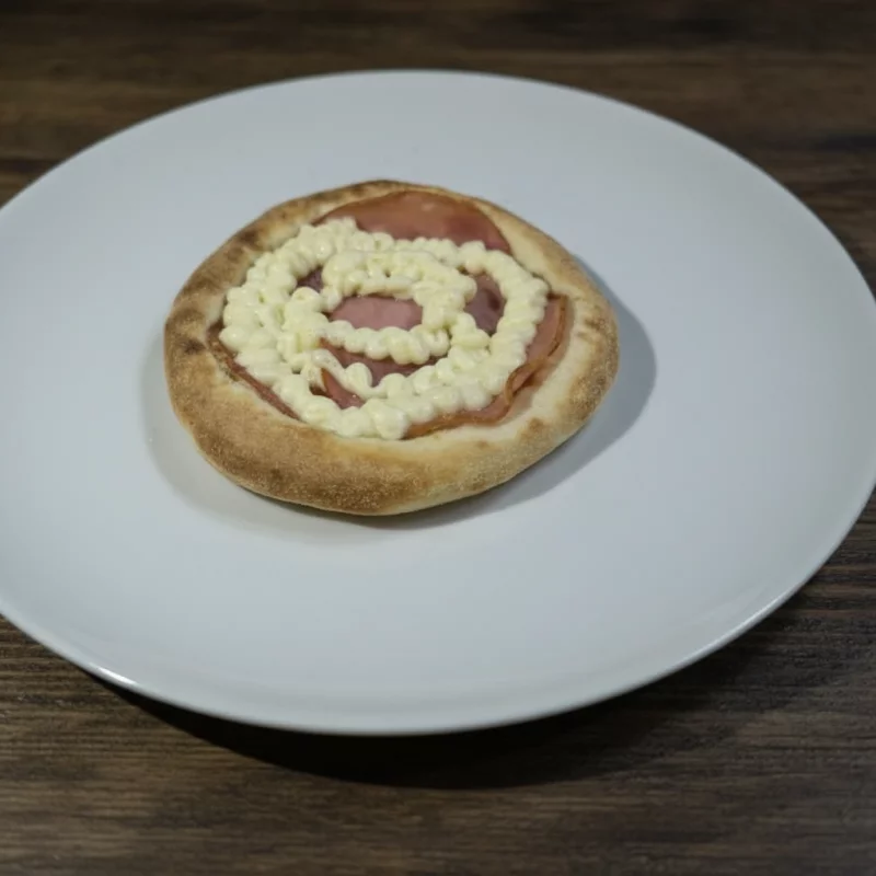 Esfiha de lombo com Catupiry