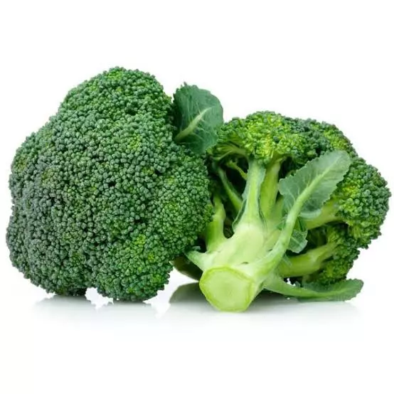 BRÓCOLIS JAPONÊS INTEIRO
