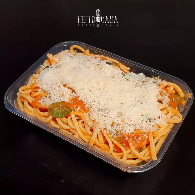 *Talharim de grão-de-bico c/molho...