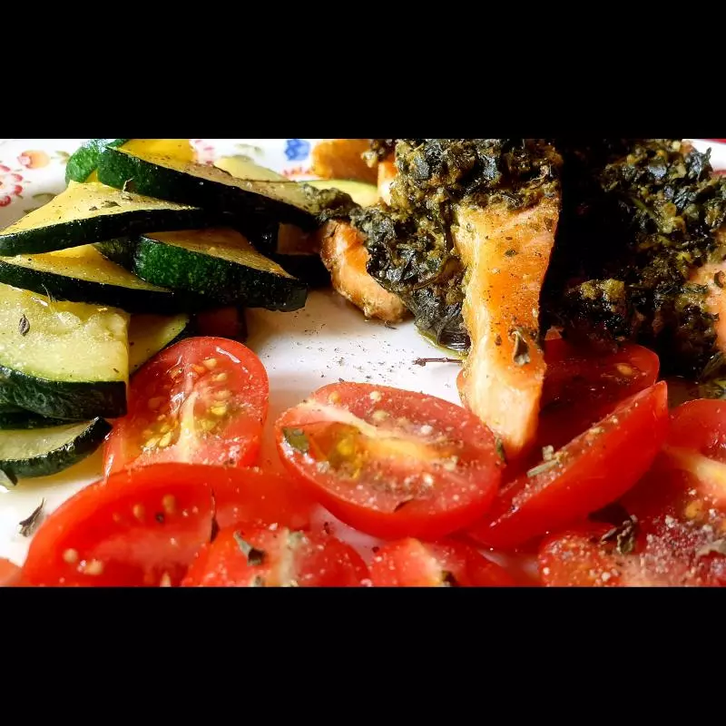 100Gr. Salmón Pesto y 2Verduras