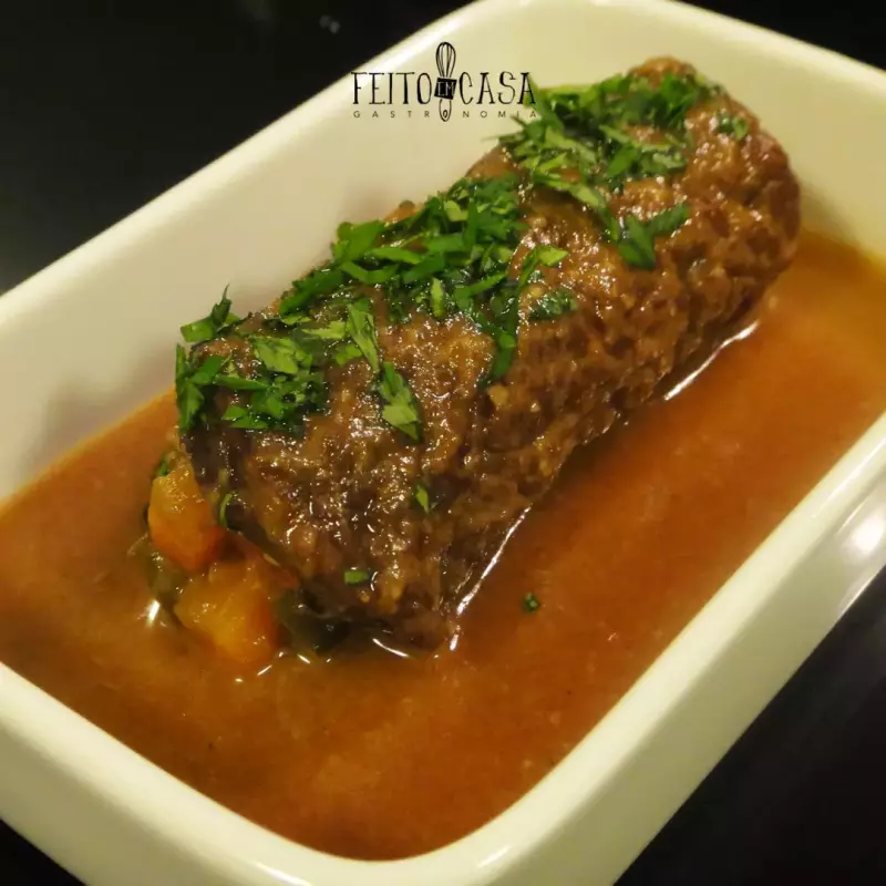 Bife rolê c/recheio de cenoura...