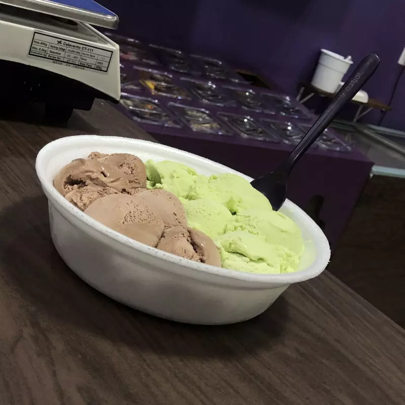 Sorvete 8bolas ( embalagem de 700ml)