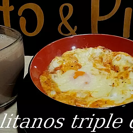 Huevitos napolitanos triple queso