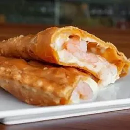 EMPANADA CAMARON QUESO