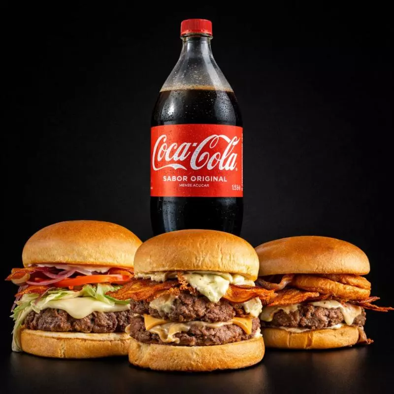 3 artesanais + Coca-Cola 1,5L Grátis