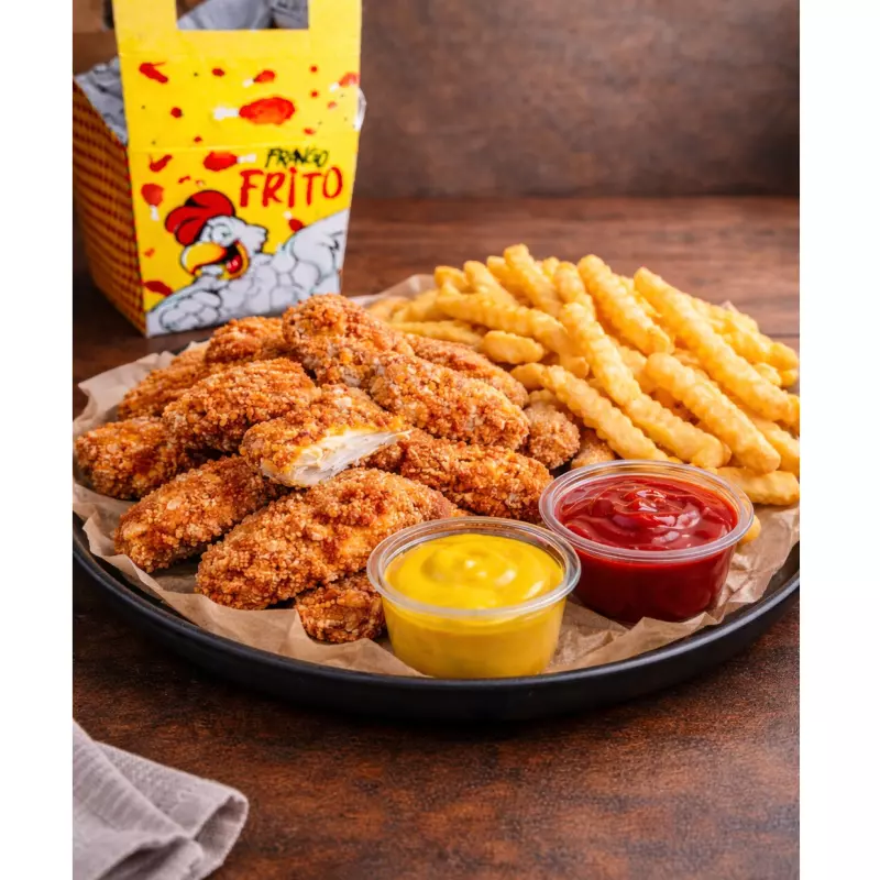 Combo M -  Frango Empanado + Batata Frita + 2 Molhos + Coca-Cola 1,5l