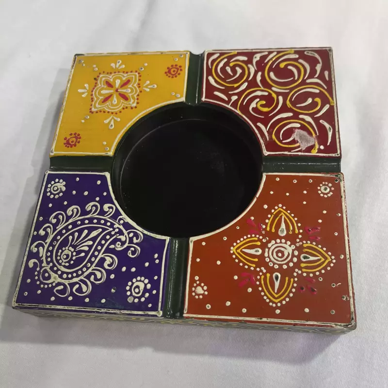 CINZEIRO ARTESANAL DESENHADO