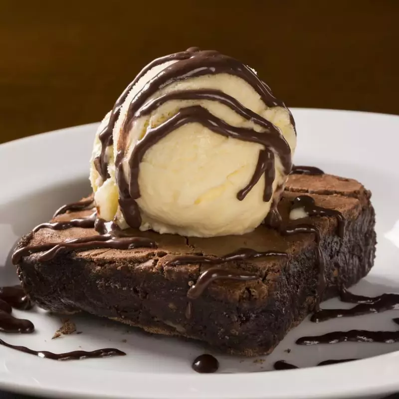 Brownie Completo (calda e sorvete)