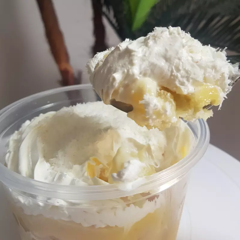 BOLO NO POTE ACABACAXI COM COCO