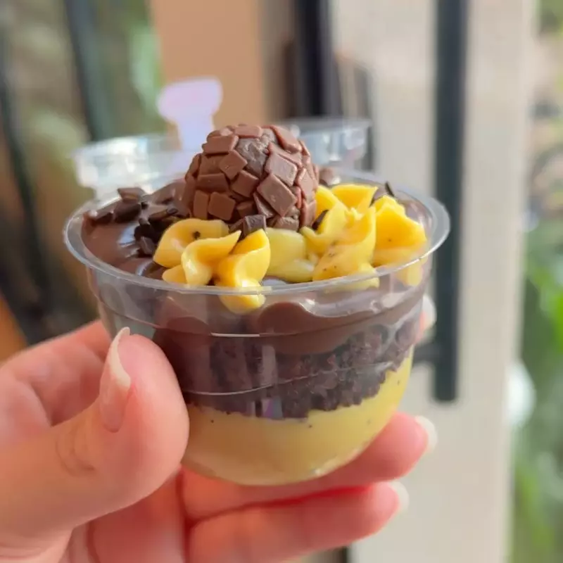 Bolo de chocolate com maracujá 250gr