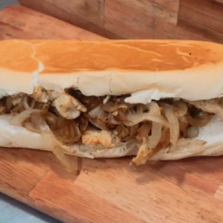 Dog Iscas de Frango Acebolado