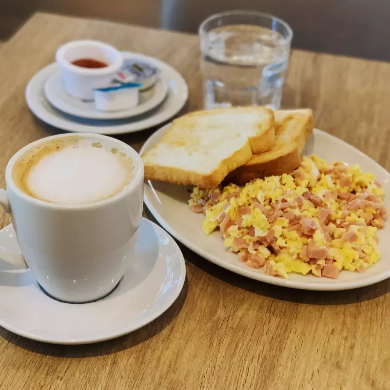 Promo bebida + americano con jamon